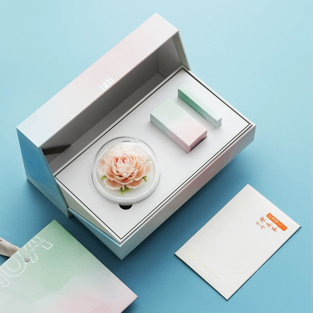 Hand‑Pinched Champagne‑Colored Floating Peony Flameless Diffuser Gift Box