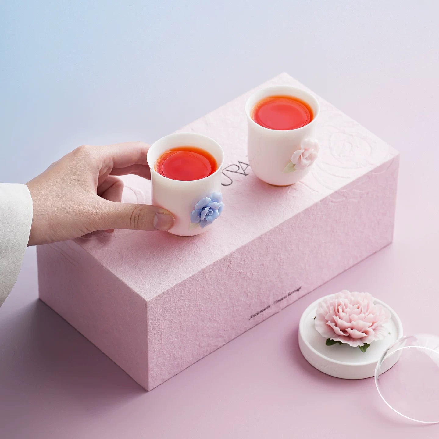 Lanyu Non-Heritage Porcelain Peanut Daily Gift Rose Aromatherapy Gift Box Hand-Pinching Porcelain Flower Tea Cup for Girlfriend Girlfriend