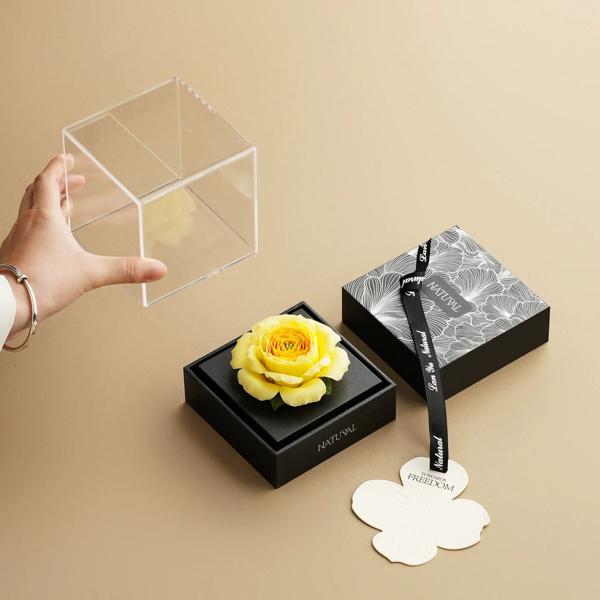Creative Oriental Non-Heritage Porcelain Flower Gift Box Birthday Gift