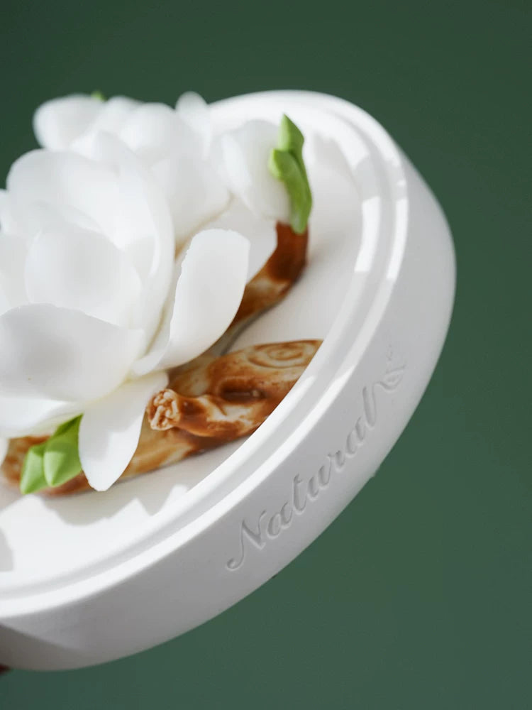 Lanyu Aromatherapy Gift Box [Shanghai Cultural Creative] White Magnolia Porcelain Flower Fire-Free Fragrance Expander for Customers and Friends Birthday Gift